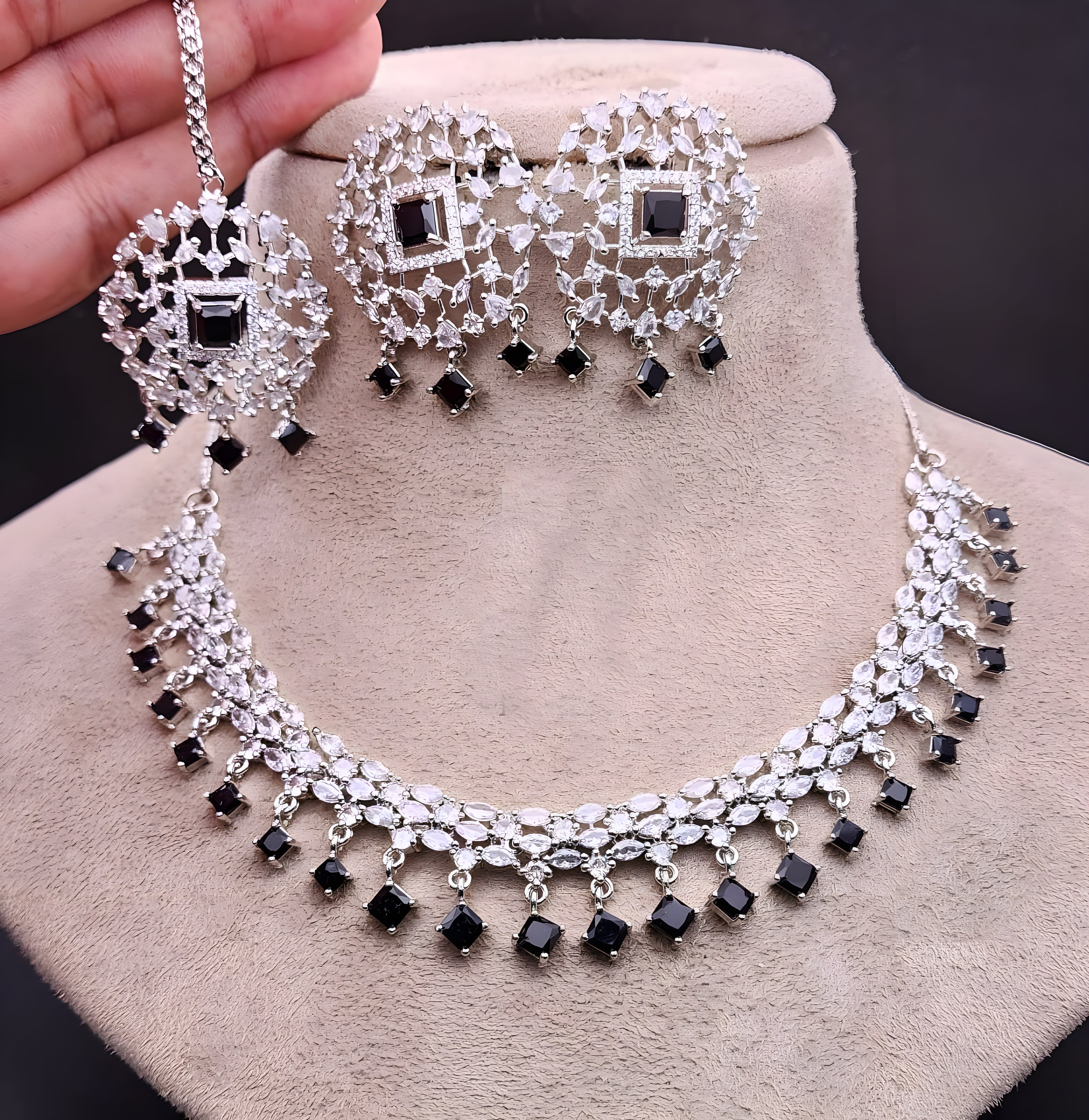 Silver White and Black Necklace Set - Sakhi Fashions