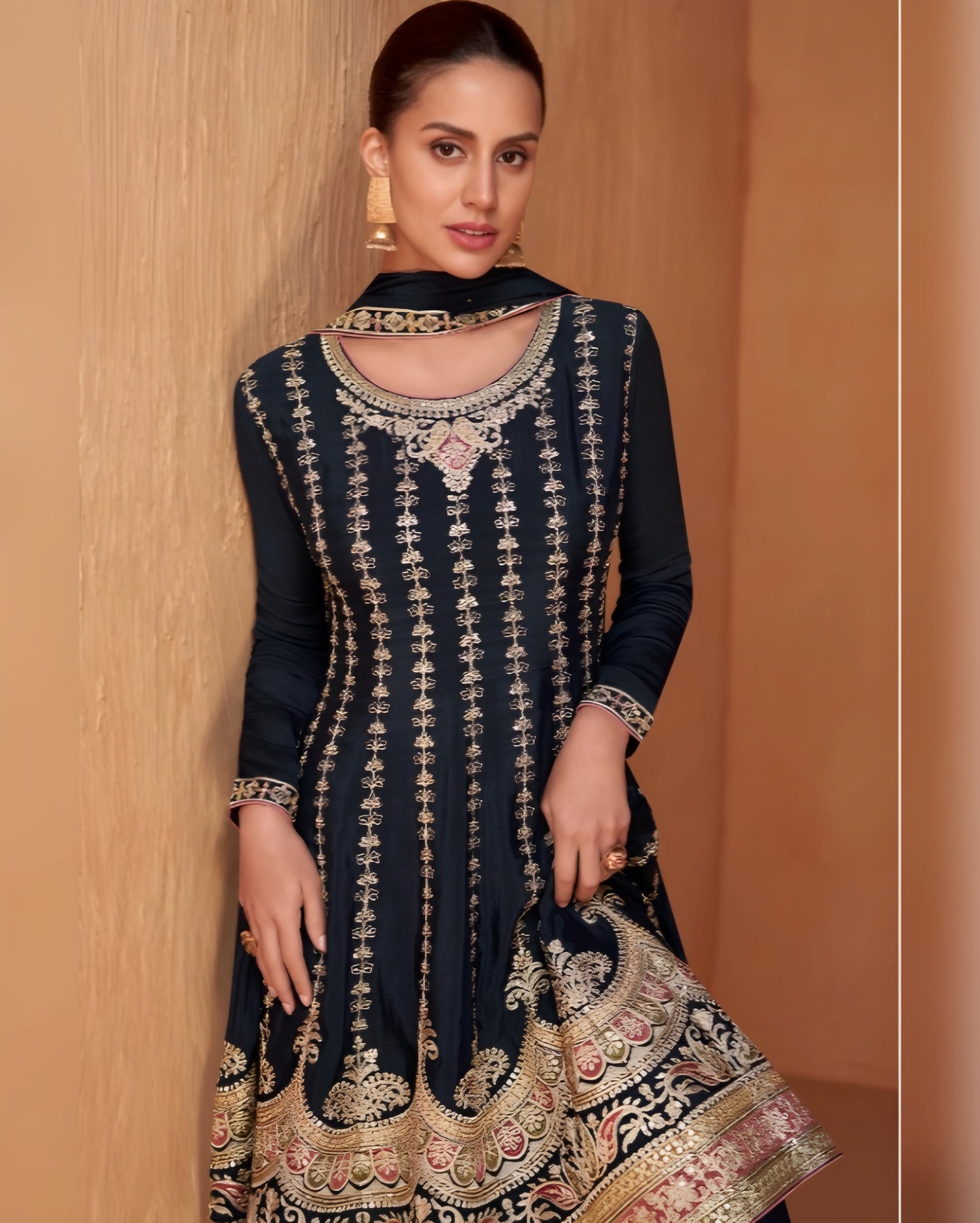 Real Chinon Embroidered Palazzo Suits Black close up