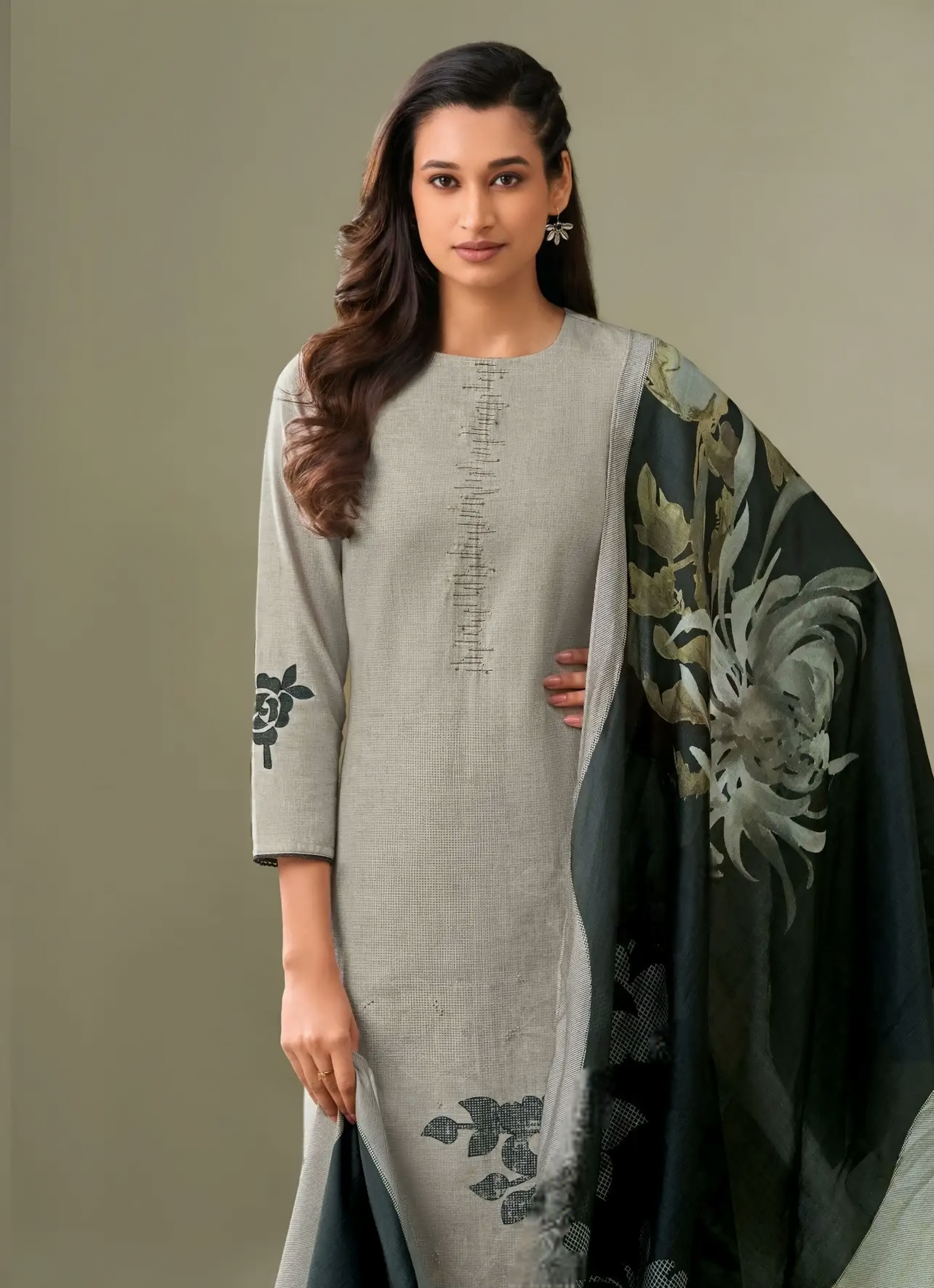 Elegant Grey Floral Printed Salwar Kameez Set with Dupatta